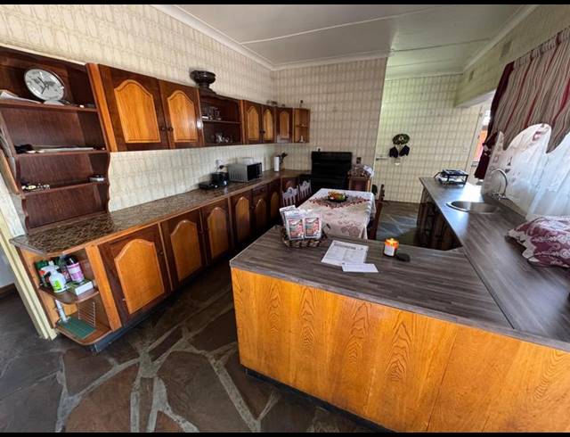 5 BEDROOM HOUSE FOR SALE IN BIRCHLEIGH